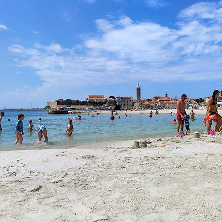 Apartments With A Swimming Pool Banjol, Rab - 11382 Bagian luar foto