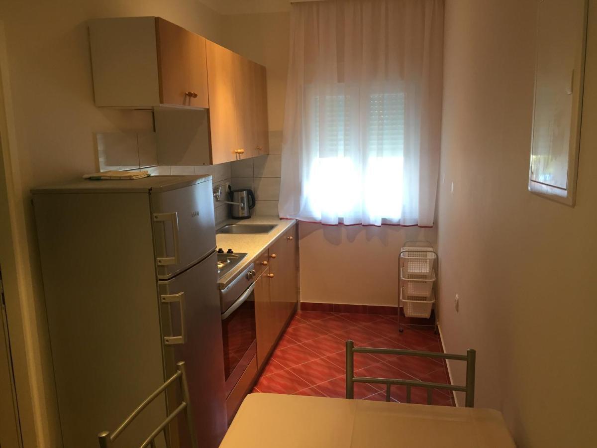 Apartments With A Swimming Pool Banjol, Rab - 11382 Bagian luar foto