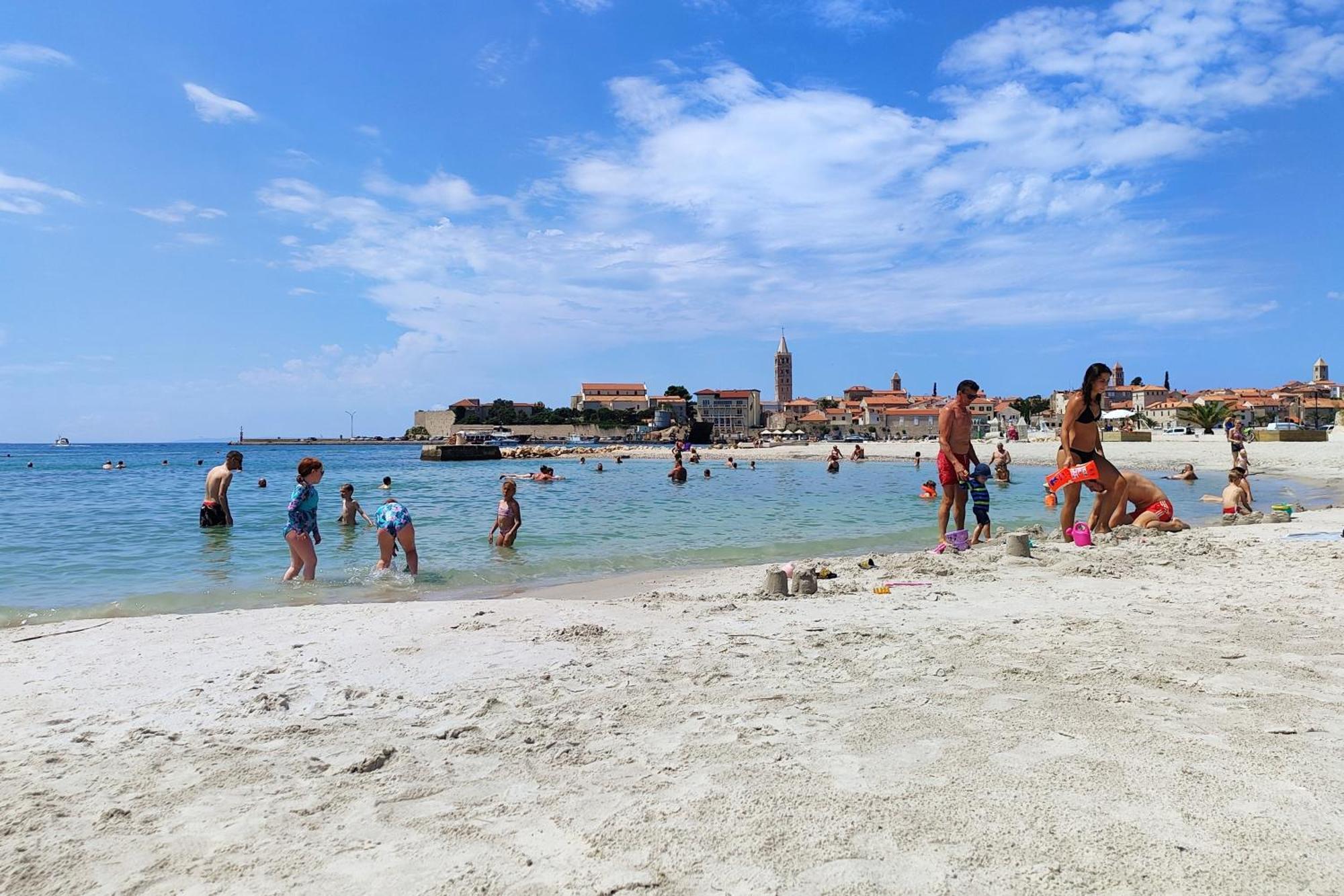 Apartments With A Swimming Pool Banjol, Rab - 11382 Bagian luar foto